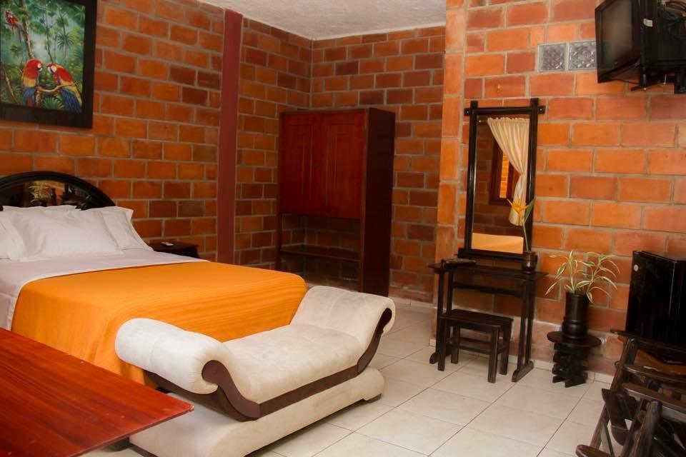 Hosteria Las Heliconias Тена Екстериор снимка