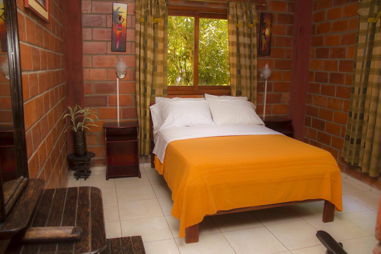 Hosteria Las Heliconias Тена Екстериор снимка