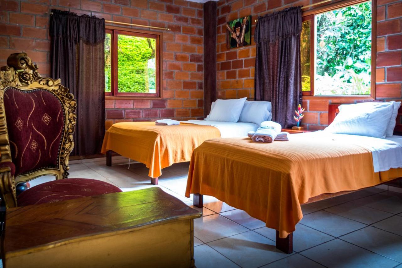Hosteria Las Heliconias Тена Екстериор снимка